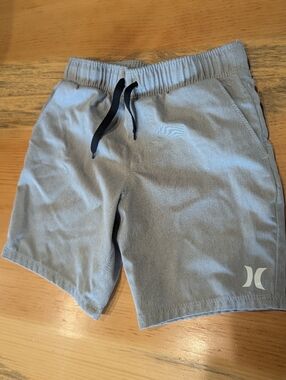 Hurley Boy’s Light Gray Athletic Drawstring Shorts Sz 5